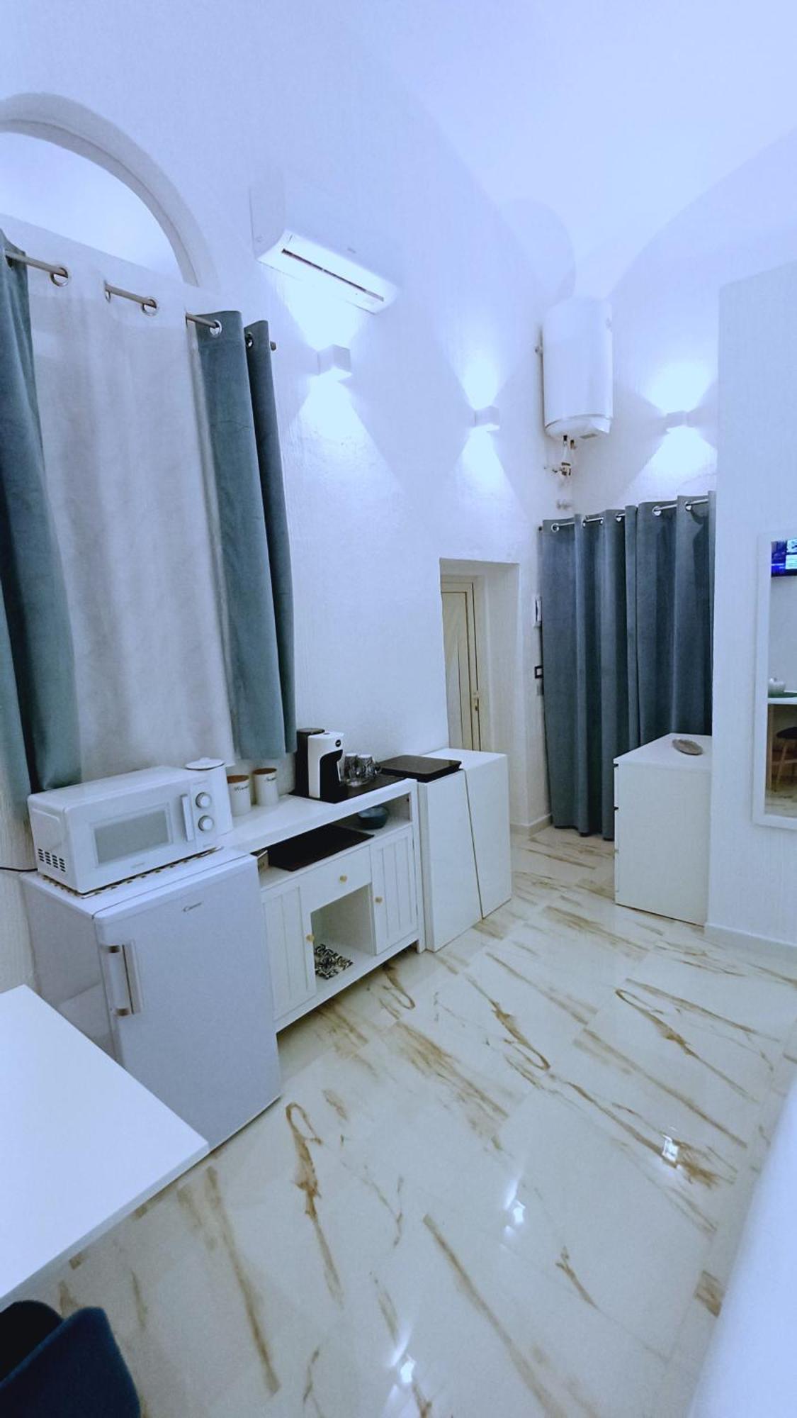 Elegance Room 03 Bari Exterior photo
